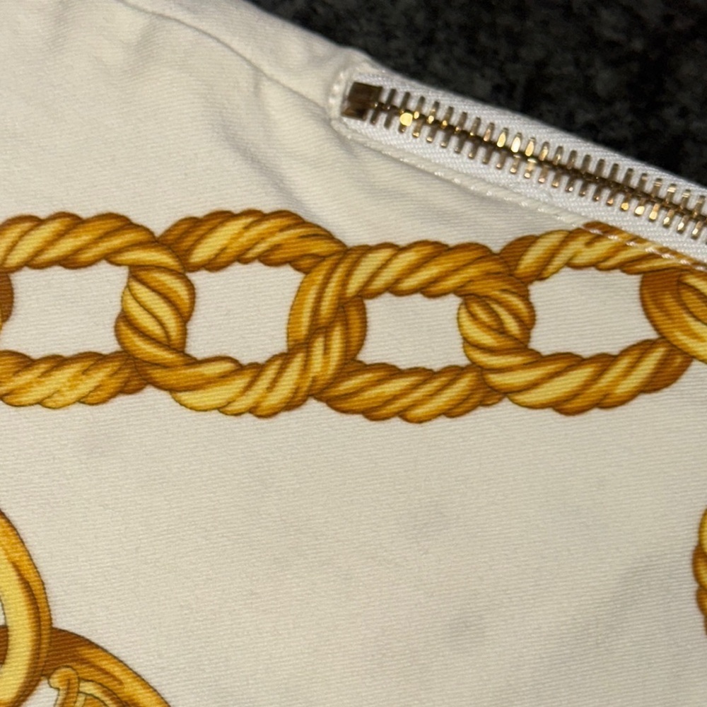 CELINE White and Gold Chain Print Women's CAPRI Jeans - Picture 6 of 16